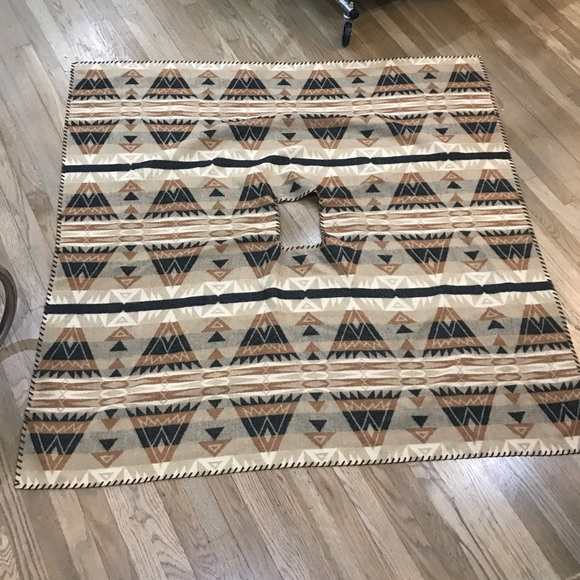 Vintage Ralph Lauren Wool Native American Tribal Poncho - Picture 4 of 16